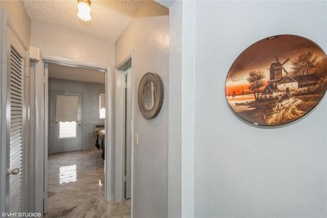 800 SW 11th Avenue 17, Hallandale Beach, FL 33009