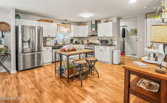 701 Battery Creek Road, Beaufort, SC 29902