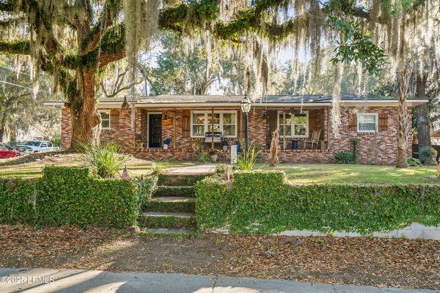 701 Battery Creek Road, Beaufort, SC 29902