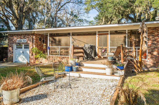 701 Battery Creek Road, Beaufort, SC 29902
