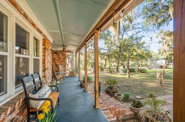 701 Battery Creek Road, Beaufort, SC 29902