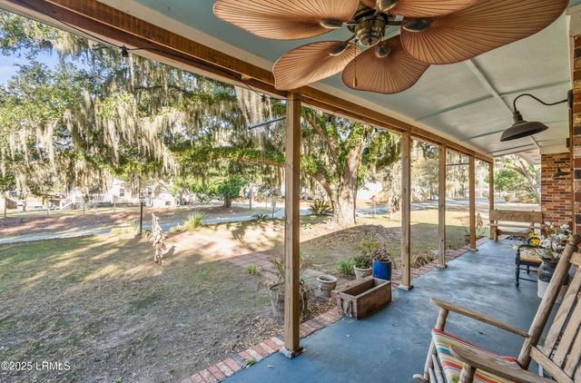 701 Battery Creek Road, Beaufort, SC 29902