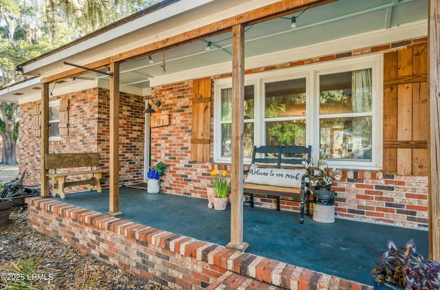 701 Battery Creek Road, Beaufort, SC 29902