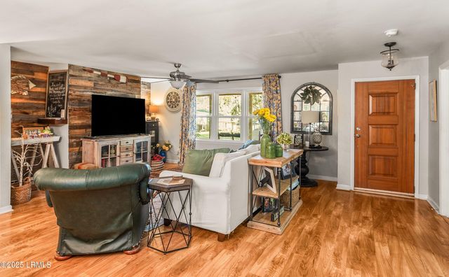701 Battery Creek Road, Beaufort, SC 29902