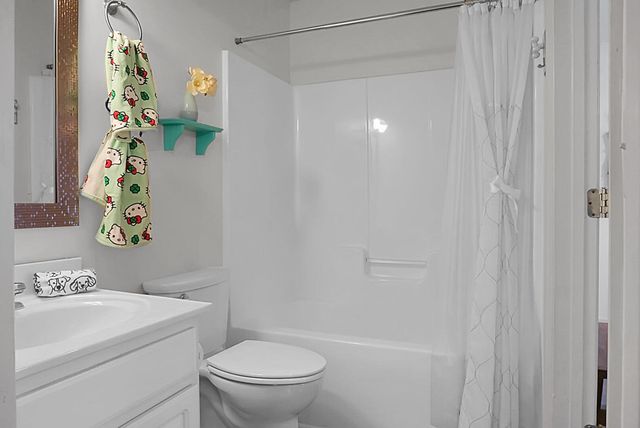 7975 Vermont Road, North Charleston, SC 29418