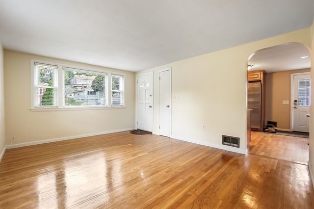 46 Dobbins Street, Waltham, MA 02451