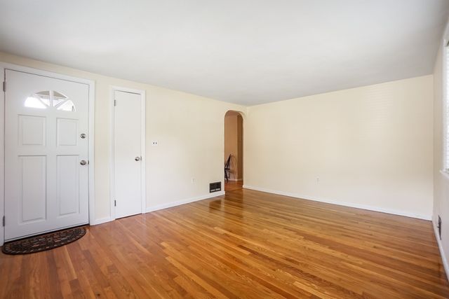 46 Dobbins Street, Waltham, MA 02451