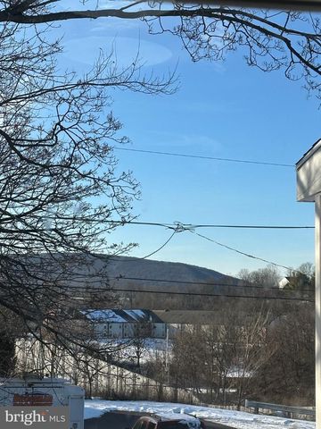 326 4TH ST, Hamburg, PA 19526