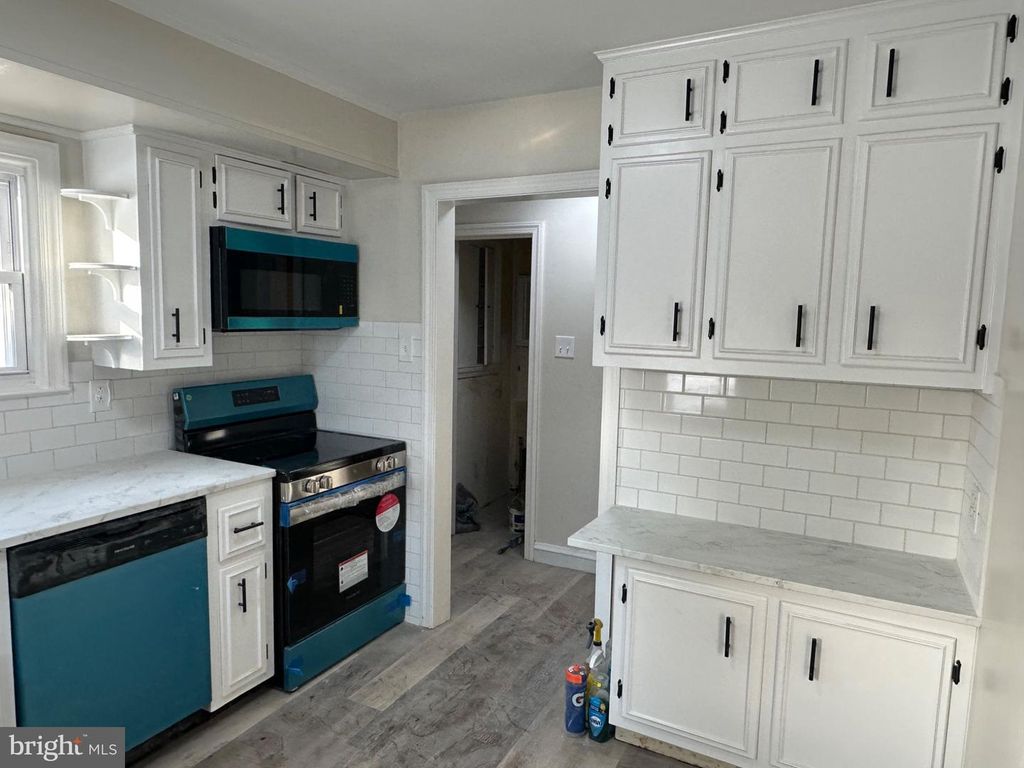 Image 1 of property listing at 326 4TH ST, Hamburg, PA 19526