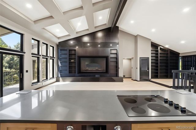 27 Beacon Hill Lane, Greenwood Village, CO 80111