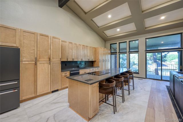 27 Beacon Hill Lane, Greenwood Village, CO 80111