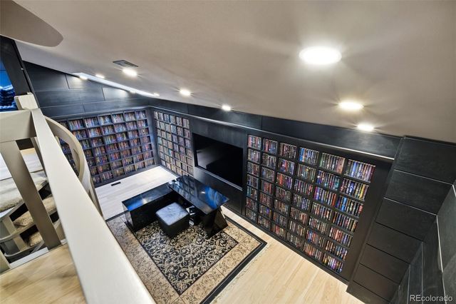27 Beacon Hill Lane, Greenwood Village, CO 80111