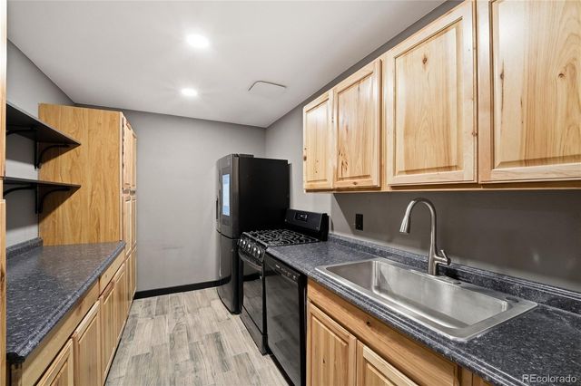 27 Beacon Hill Lane, Greenwood Village, CO 80111