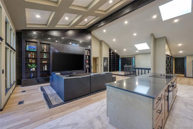 27 Beacon Hill Lane, Greenwood Village, CO 80111
