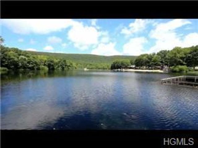 17 Cherry Court, Highland Mills, NY 10930