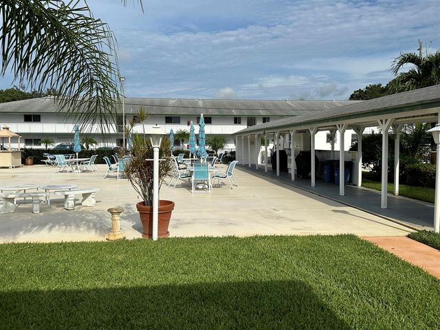 6 GARDEN Street 204P, Tequesta, FL 33469