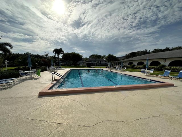 6 GARDEN Street 204P, Tequesta, FL 33469