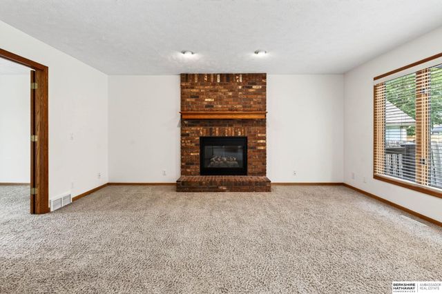 2515 Coffey Avenue, Bellevue, NE 68123