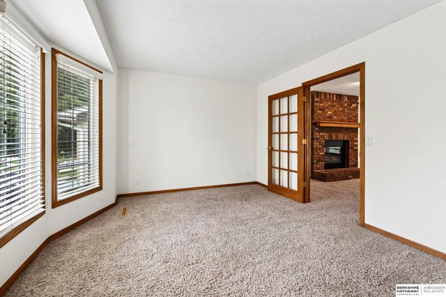 2515 Coffey Avenue, Bellevue, NE 68123