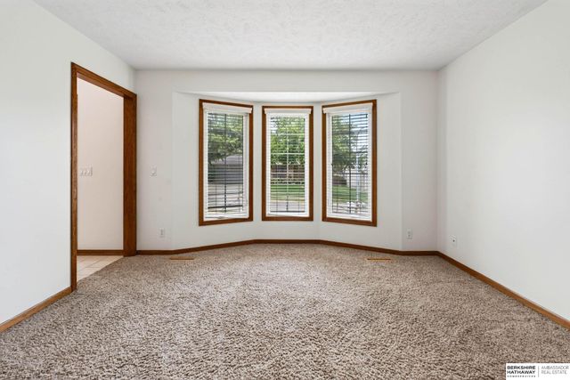 2515 Coffey Avenue, Bellevue, NE 68123