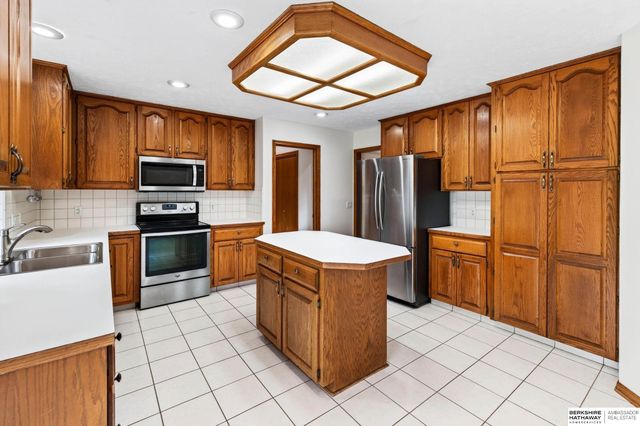 2515 Coffey Avenue, Bellevue, NE 68123