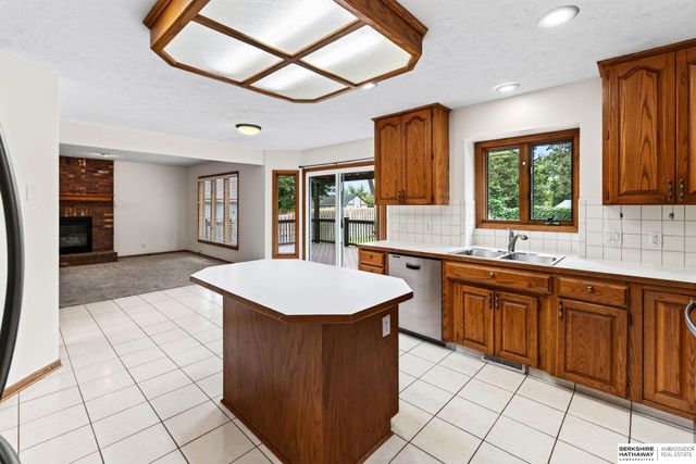 2515 Coffey Avenue, Bellevue, NE 68123