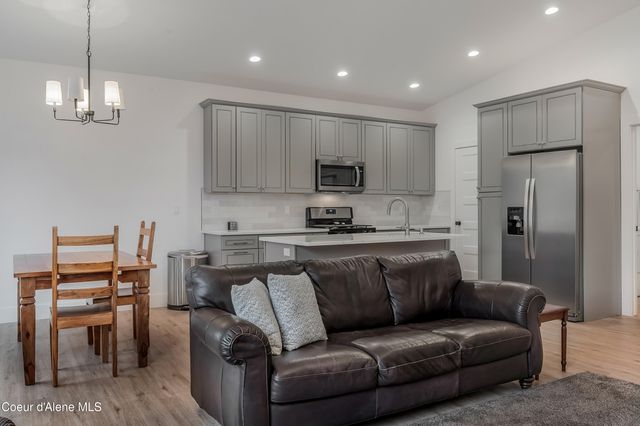 13958 N Rainier Loop, Rathdrum, ID 83858