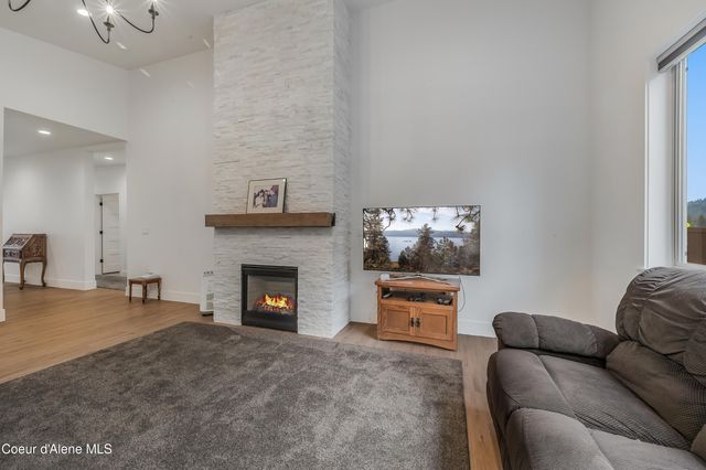 13958 N Rainier Loop, Rathdrum, ID 83858