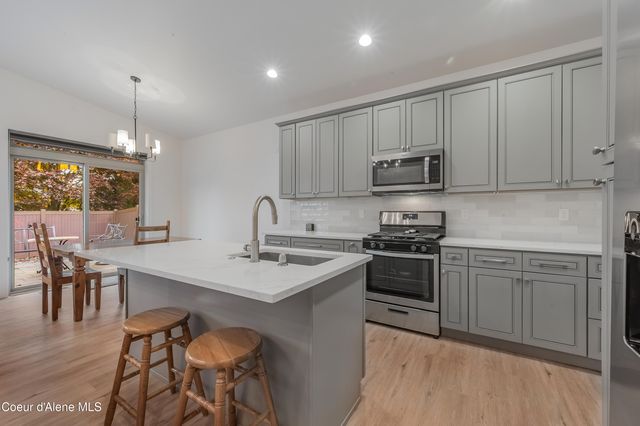 13958 N Rainier Loop, Rathdrum, ID 83858