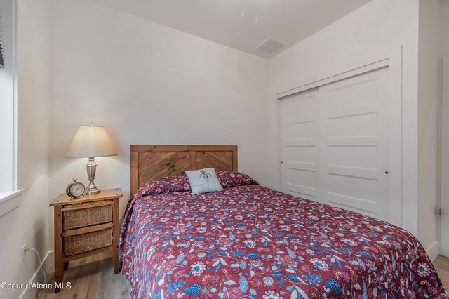 13958 N Rainier Loop, Rathdrum, ID 83858