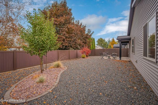 13958 N Rainier Loop, Rathdrum, ID 83858