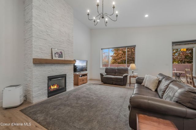 13958 N Rainier Loop, Rathdrum, ID 83858