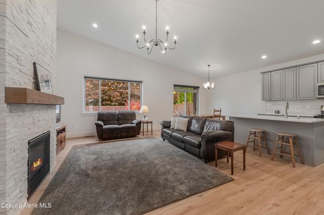 13958 N Rainier Loop, Rathdrum, ID 83858