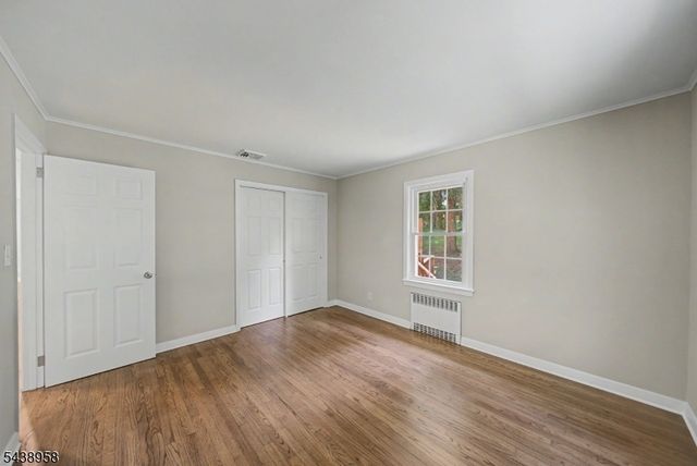 51 Park Ave, Newton Town, NJ 07860
