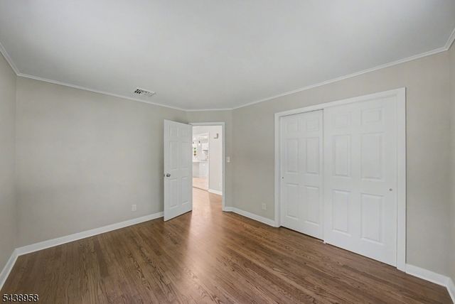 51 Park Ave, Newton Town, NJ 07860