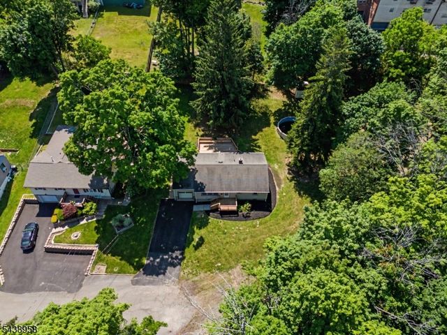 51 Park Ave, Newton Town, NJ 07860
