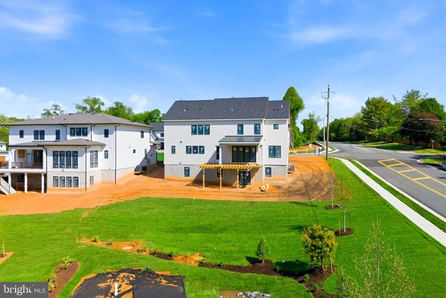 10801 MASON HUNT CT, Reston, VA 20190