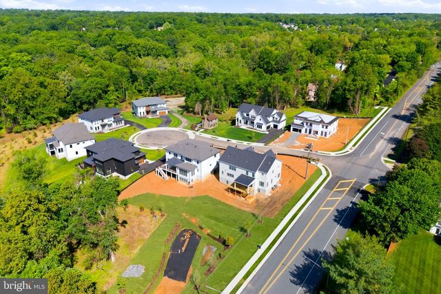 10801 MASON HUNT CT, Reston, VA 20190
