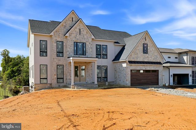 10801 MASON HUNT CT, Reston, VA 20190