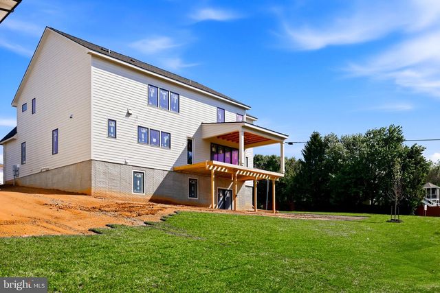 10801 MASON HUNT CT, Reston, VA 20190