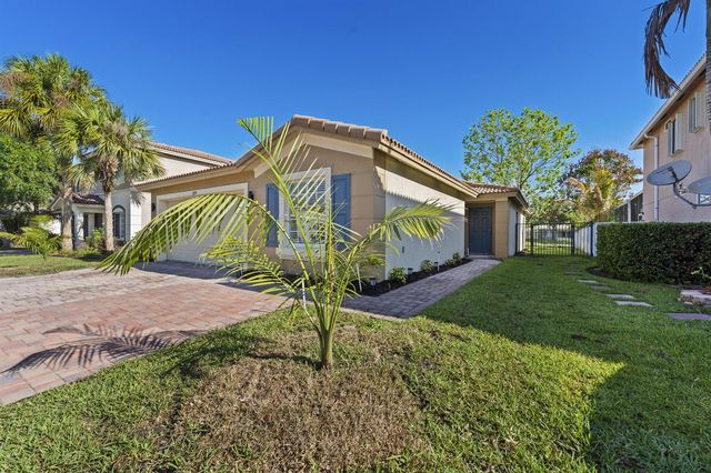 1899 Newport Isles Boulevard, Port St. Lucie, FL 34953
