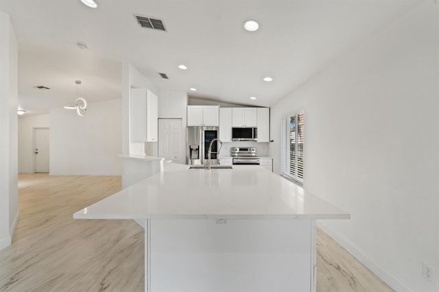 1899 Newport Isles Boulevard, Port St. Lucie, FL 34953