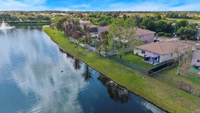 1899 Newport Isles Boulevard, Port St. Lucie, FL 34953