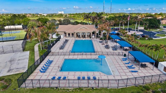 1899 Newport Isles Boulevard, Port St. Lucie, FL 34953