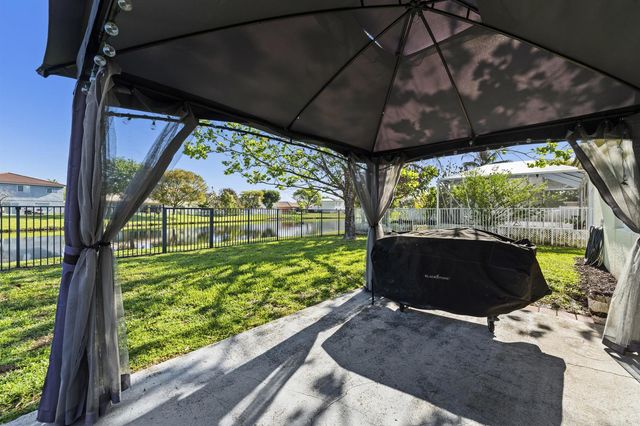 1899 Newport Isles Boulevard, Port St. Lucie, FL 34953