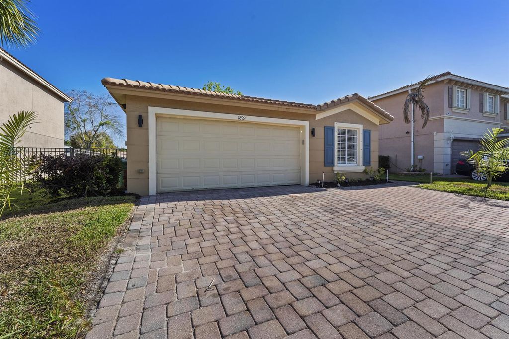 1899 Newport Isles Boulevard, Port St. Lucie, FL 34953