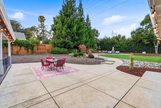 154 Southcreek Cir, Folsom, CA 95630