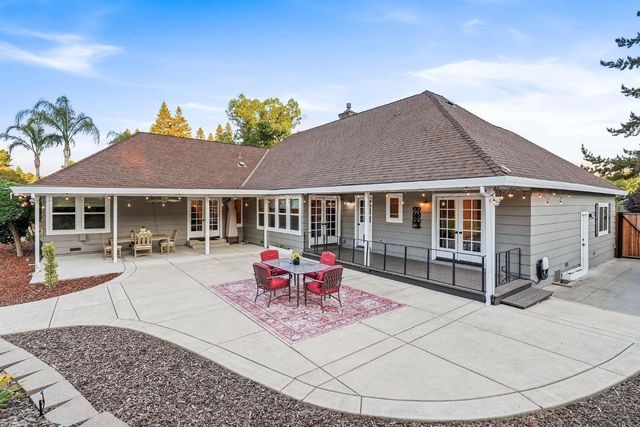154 Southcreek Cir, Folsom, CA 95630