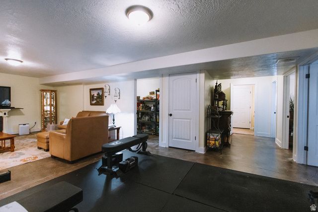 5645 S 4525 W, Hooper, UT 84315