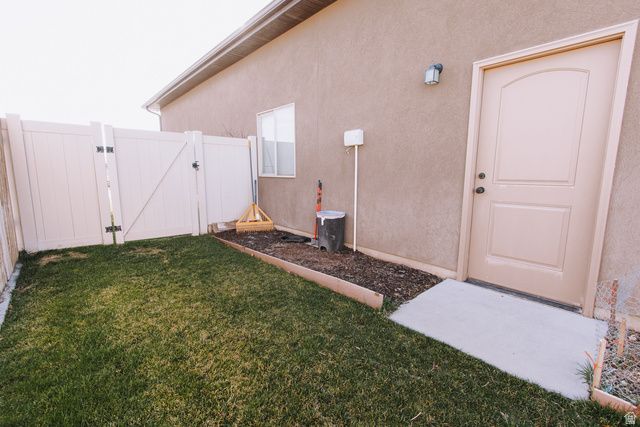 5645 S 4525 W, Hooper, UT 84315